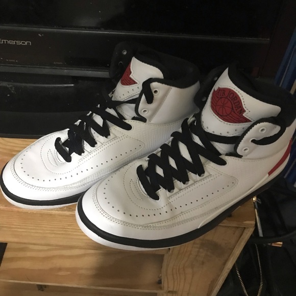 red and black jordans 2